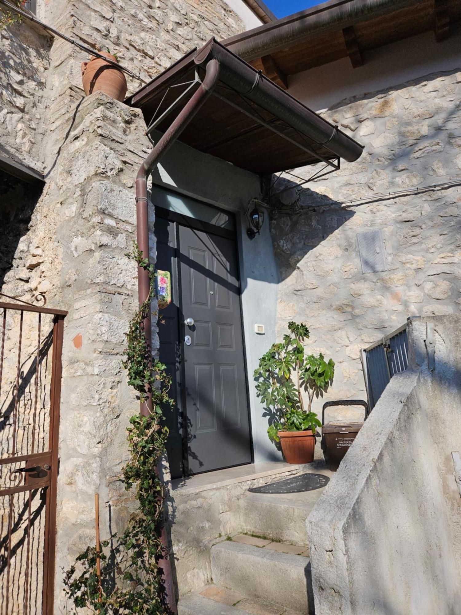 Villa Casa Di Mamma Rosa Castelnuovo Parano Exterior foto